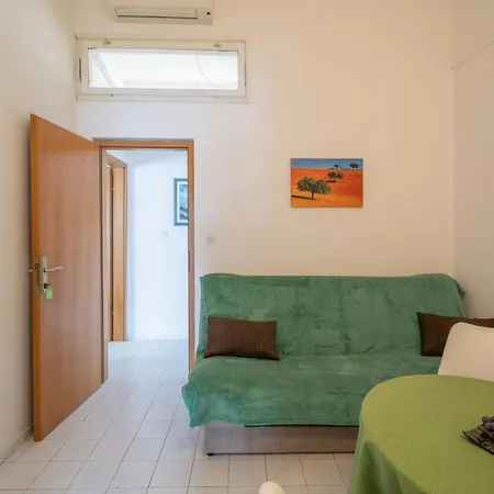 Apartment Laidback